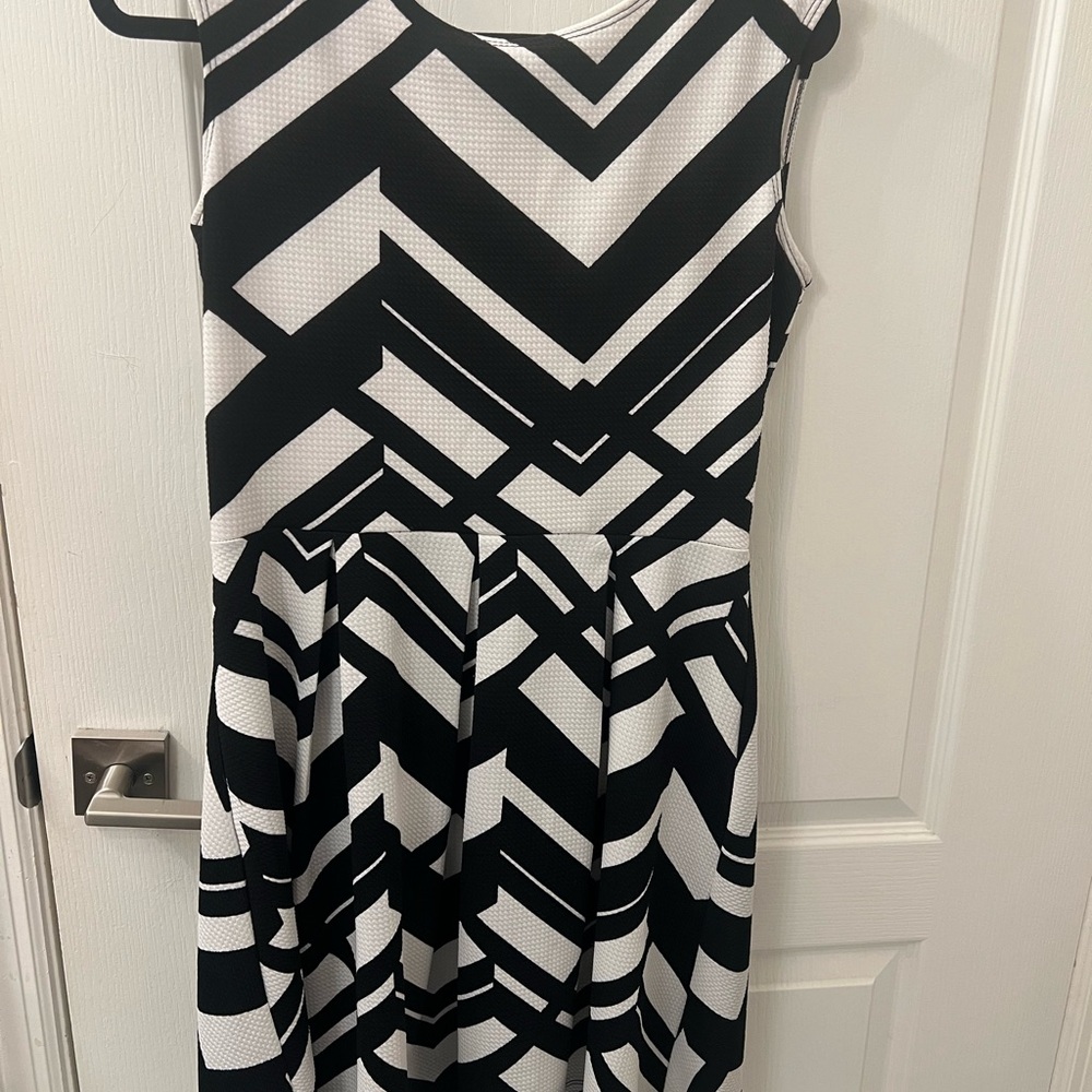 Covington Monochrome Geometric Midi Dress